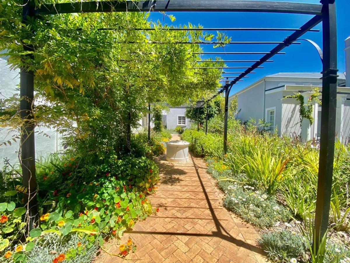 Banhoek Corner Guesthouse Stellenbosch Exterior foto